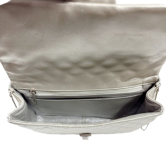 Chanel 2.55 Silver Quilted Calfskin Reissue Clutch - Picture 9 of 13